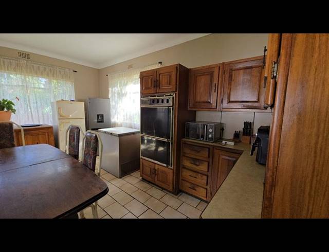 4 BEDROOM HOUSE FOR SALE IN DORANDIA